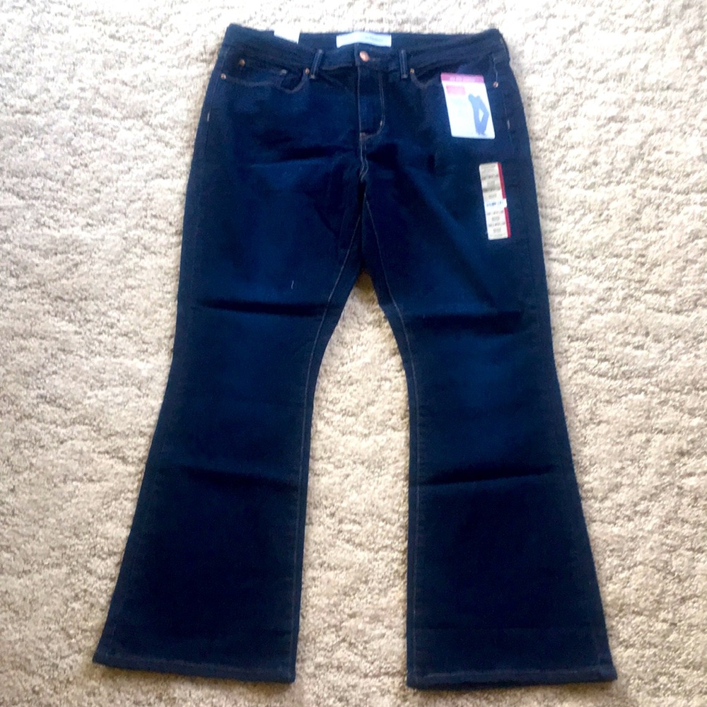 Mid Rise Boot Cut Levi’s 16S - Picture 6 of 8